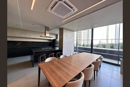 Apartamento à venda com 98m², 2 quartos e 2 vagasÁrea externa