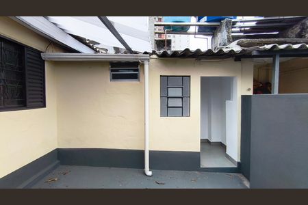 Casa para alugar com 35m², 1 quarto e sem vaga Casa para alugar com 35m², 1 quarto e sem vagaQuintal