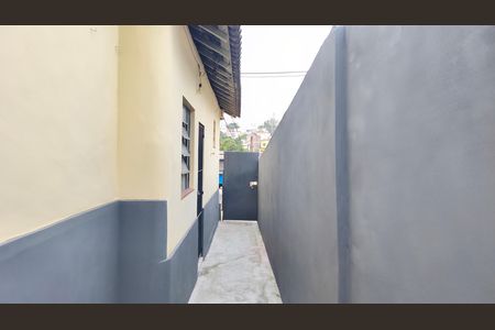 Casa para alugar com 35m², 1 quarto e sem vaga Casa para alugar com 35m², 1 quarto e sem vagaCorredor