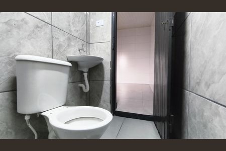 Casa para alugar com 35m², 1 quarto e sem vaga Casa para alugar com 35m², 1 quarto e sem vagaBanheiro