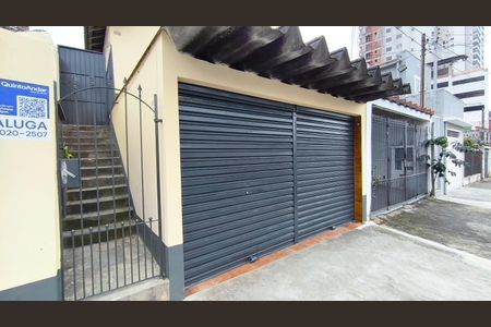 Casa para alugar com 35m², 1 quarto e sem vaga Casa para alugar com 35m², 1 quarto e sem vagaFachada + Plaquinha