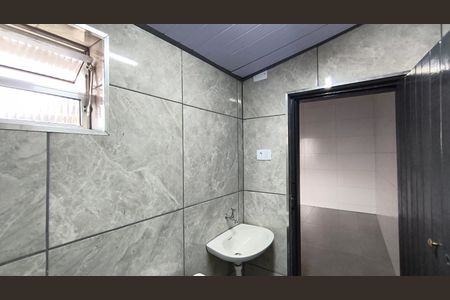 Banheiro de casa para alugar com 1 quarto, 35m² em Cambuci, São Paulo