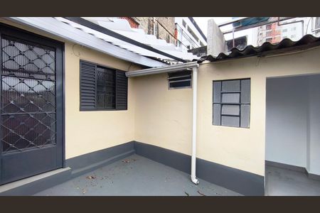 Casa para alugar com 35m², 1 quarto e sem vaga Casa para alugar com 35m², 1 quarto e sem vagaQuintal