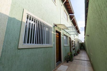 Casa de condomínio à venda com 67m², 2 quartos e 1 vaga Casa de condomínio à venda com 67m², 2 quartos e 1 vagaFachada interna
