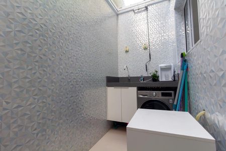 Casa de condomínio à venda com 67m², 2 quartos e 1 vaga Casa de condomínio à venda com 67m², 2 quartos e 1 vagaÁrea de Serviço