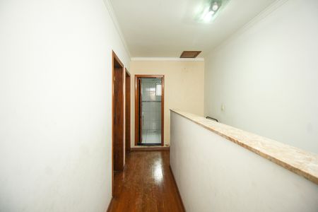 Casa para alugar com 200m², 3 quartos e 7 vagas Casa para alugar com 200m², 3 quartos e 7 vagasCorredor