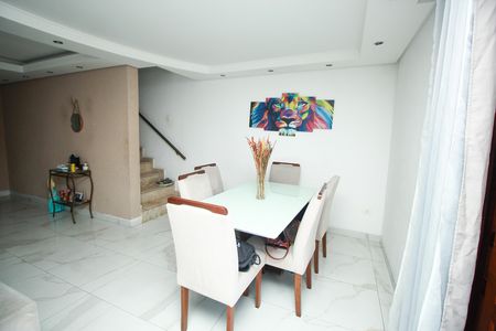 Casa para alugar com 200m², 3 quartos e 7 vagas Casa para alugar com 200m², 3 quartos e 7 vagasSala de Jantar