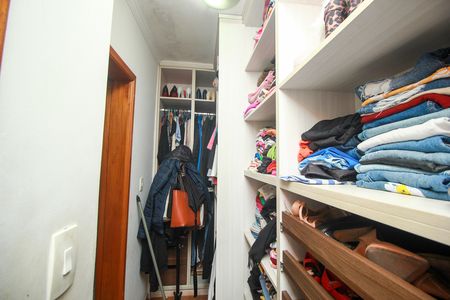 Casa para alugar com 200m², 3 quartos e 7 vagas Casa para alugar com 200m², 3 quartos e 7 vagasCloset da suíte