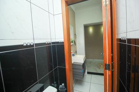 Casa para alugar com 200m², 3 quartos e 7 vagas Casa para alugar com 200m², 3 quartos e 7 vagasBanheiro Social 2