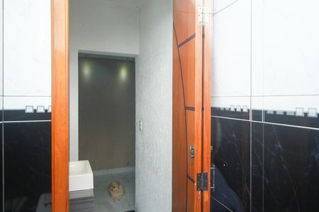Casa para alugar com 200m², 3 quartos e 7 vagas Casa para alugar com 200m², 3 quartos e 7 vagasBanheiro Social 2