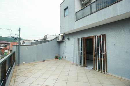 Casa para alugar com 200m², 3 quartos e 7 vagas Casa para alugar com 200m², 3 quartos e 7 vagasVaranda da Sala