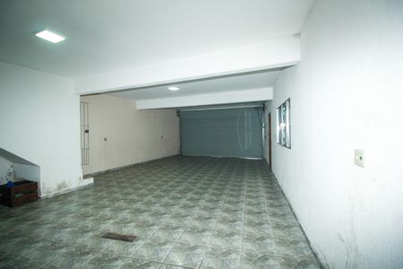 Casa para alugar com 200m², 3 quartos e 7 vagas Casa para alugar com 200m², 3 quartos e 7 vagasGaragem