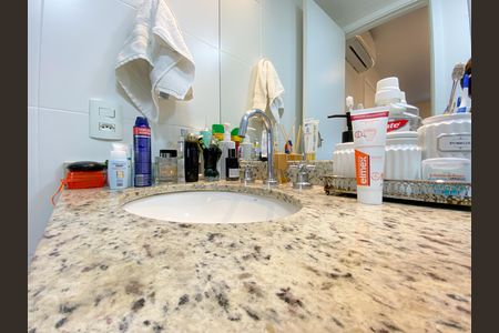Apartamento à venda com 69m², 2 quartos e 1 vagaBanheiro Suíte