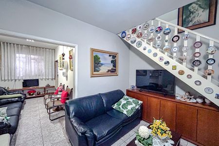 Casa à venda com 200m², 3 quartos e 2 vagasSala