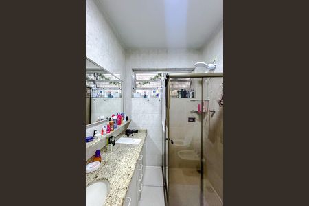 Casa à venda com 200m², 3 quartos e 2 vagasBanheiro
