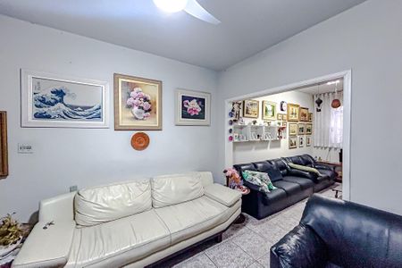 Casa à venda com 200m², 3 quartos e 2 vagasSala