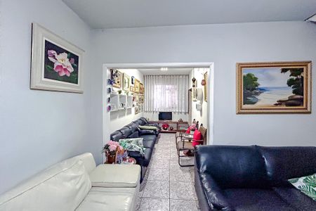Casa à venda com 200m², 3 quartos e 2 vagasSala
