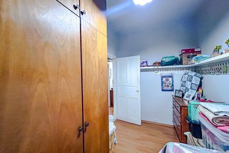 Casa à venda com 200m², 3 quartos e 2 vagasQuarto 2