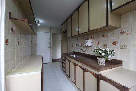 Apartamento à venda com 103m², 2 quartos e 1 vagaCozinha