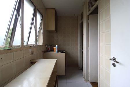 Apartamento à venda com 103m², 2 quartos e 1 vagaÁrea de Serviço