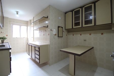 Apartamento à venda com 103m², 2 quartos e 1 vagaCozinha