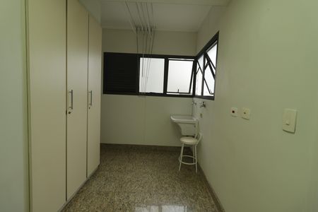 Apartamento para alugar com 110m², 3 quartos e 2 vagasÁrea de Serviço