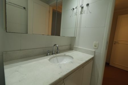 Apartamento para alugar com 110m², 3 quartos e 2 vagasBanheiro Social