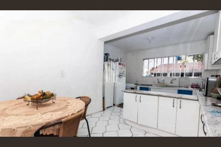 Casa à venda com 3 quartos, 500m² em Vila Madalena, São Paulo