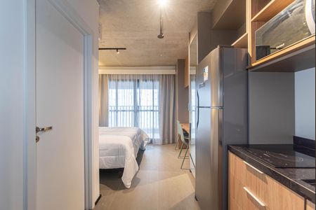 Cozinha de apartamento para alugar com 1 quarto, 26m² em Brooklin, São Paulo