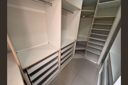 Apartamento à venda com 63m², 2 quartos e 1 vagaCloset