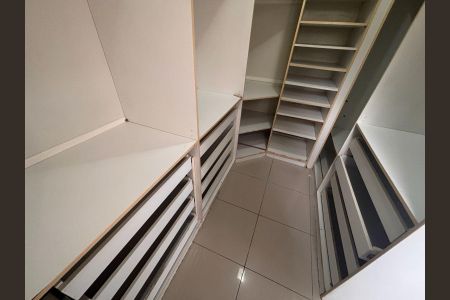 Apartamento à venda com 63m², 2 quartos e 1 vagaCloset