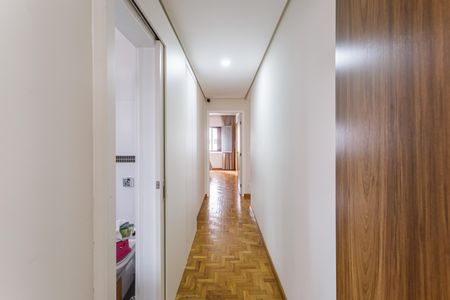 Apartamento à venda com 187m², 3 quartos e 2 vagas Apartamento à venda com 187m², 3 quartos e 2 vagasCorredor
