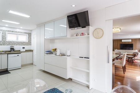 Apartamento à venda com 187m², 3 quartos e 2 vagas Apartamento à venda com 187m², 3 quartos e 2 vagasCozinha