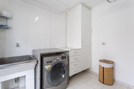 Apartamento à venda com 187m², 3 quartos e 2 vagas Apartamento à venda com 187m², 3 quartos e 2 vagasÁrea de Serviço