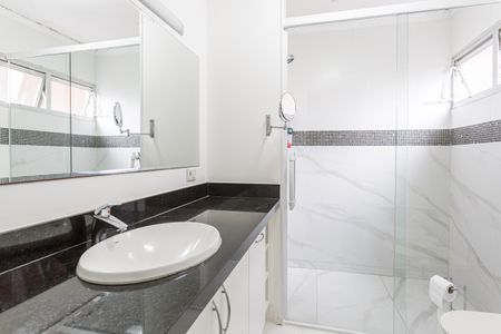 Apartamento à venda com 187m², 3 quartos e 2 vagas Apartamento à venda com 187m², 3 quartos e 2 vagasBanheiro da Suíte