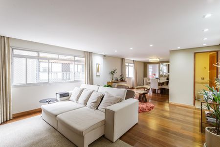 Apartamento à venda com 187m², 3 quartos e 2 vagas Apartamento à venda com 187m², 3 quartos e 2 vagasSala