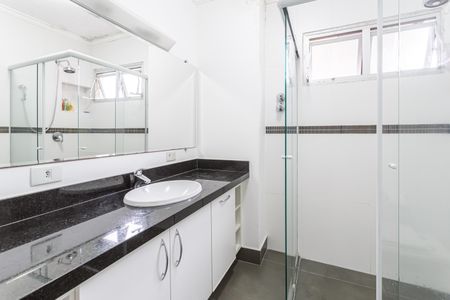 Apartamento à venda com 187m², 3 quartos e 2 vagas Apartamento à venda com 187m², 3 quartos e 2 vagasBanheiro Social