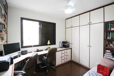 Apartamento à venda com 100m², 3 quartos e 2 vagas Apartamento à venda com 100m², 3 quartos e 2 vagasQuarto 2