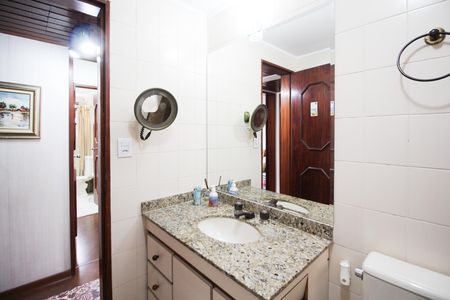 Apartamento à venda com 100m², 3 quartos e 2 vagas Apartamento à venda com 100m², 3 quartos e 2 vagasBanheiro