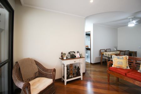 Apartamento à venda com 100m², 3 quartos e 2 vagas Apartamento à venda com 100m², 3 quartos e 2 vagasSala