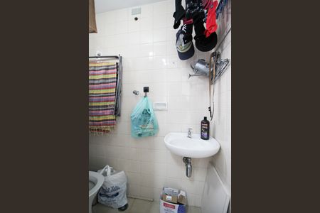 Apartamento à venda com 100m², 3 quartos e 2 vagas Apartamento à venda com 100m², 3 quartos e 2 vagasBanheiro de serviço