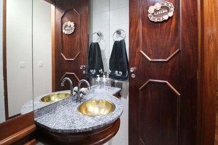 Apartamento à venda com 100m², 3 quartos e 2 vagas Apartamento à venda com 100m², 3 quartos e 2 vagasLavabo