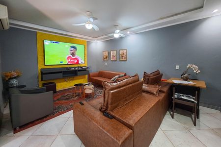 Sala de casa à venda com 3 quartos, 146m² em Piratininga, Niterói