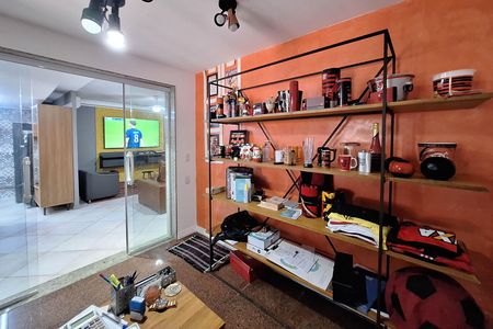 Casa à venda com 146m², 3 quartos e 4 vagas Casa à venda com 146m², 3 quartos e 4 vagasEscritório 1