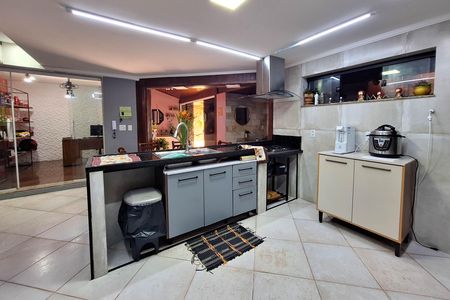 Casa à venda com 146m², 3 quartos e 4 vagas Casa à venda com 146m², 3 quartos e 4 vagasCozinha