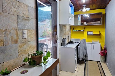 Casa à venda com 146m², 3 quartos e 4 vagas Casa à venda com 146m², 3 quartos e 4 vagasEscritório 2