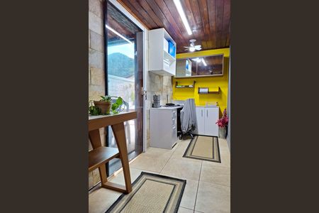 Casa à venda com 146m², 3 quartos e 4 vagas Casa à venda com 146m², 3 quartos e 4 vagasEscritório2