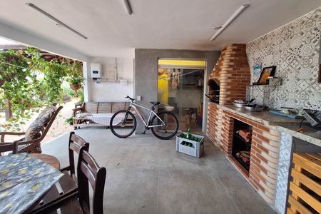 Casa à venda com 146m², 3 quartos e 4 vagas Casa à venda com 146m², 3 quartos e 4 vagasQuintal