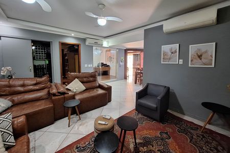 Sala de casa à venda com 3 quartos, 146m² em Piratininga, Niterói