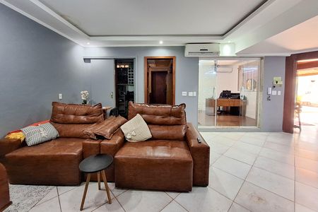 Casa à venda com 146m², 3 quartos e 4 vagas Casa à venda com 146m², 3 quartos e 4 vagasSala